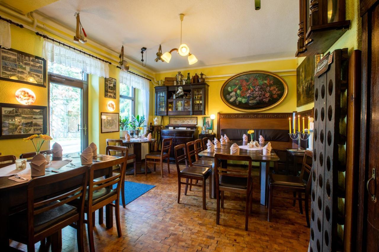 Hotel Brueckenschaenke Sebnitz Bagian luar foto