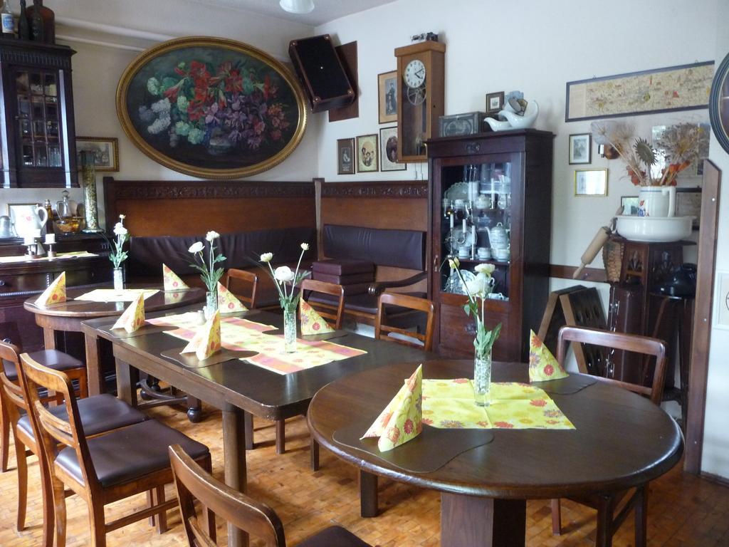 Hotel Brueckenschaenke Sebnitz Bagian luar foto